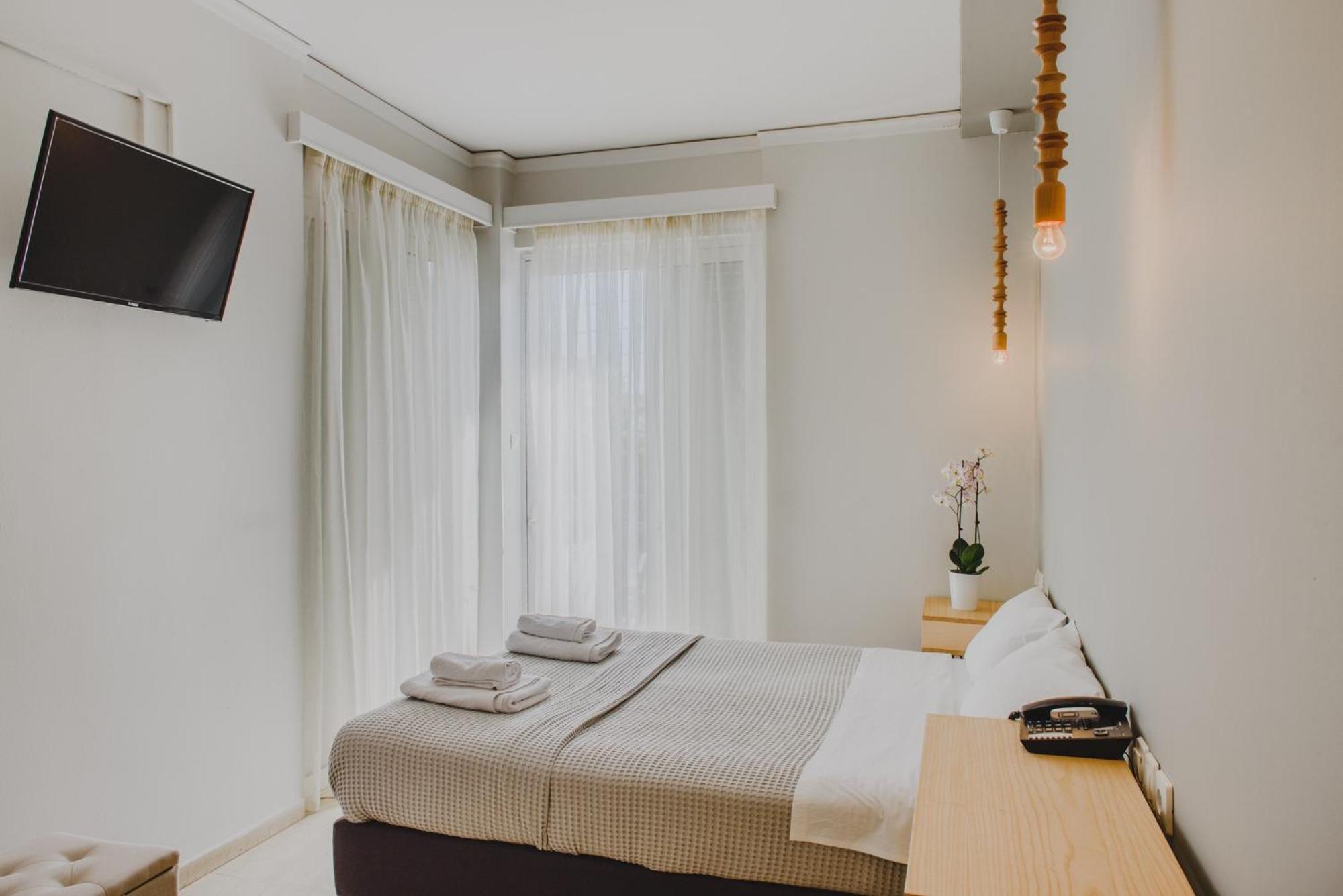 Messini Hotel Экстерьер фото